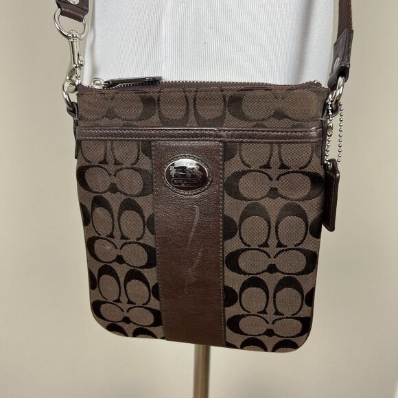 Coach Crossbody Bag Brown Sutton Swing Signature Fabric Vertical Hang Small‎ - Picture 1 of 16